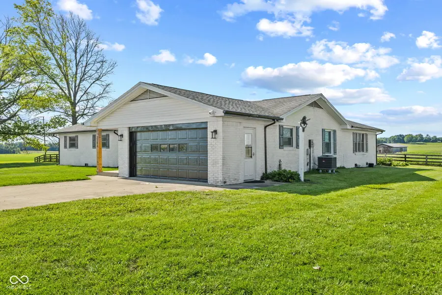 3343 W Hinshaw Road, Monrovia, IN 46157 - #2