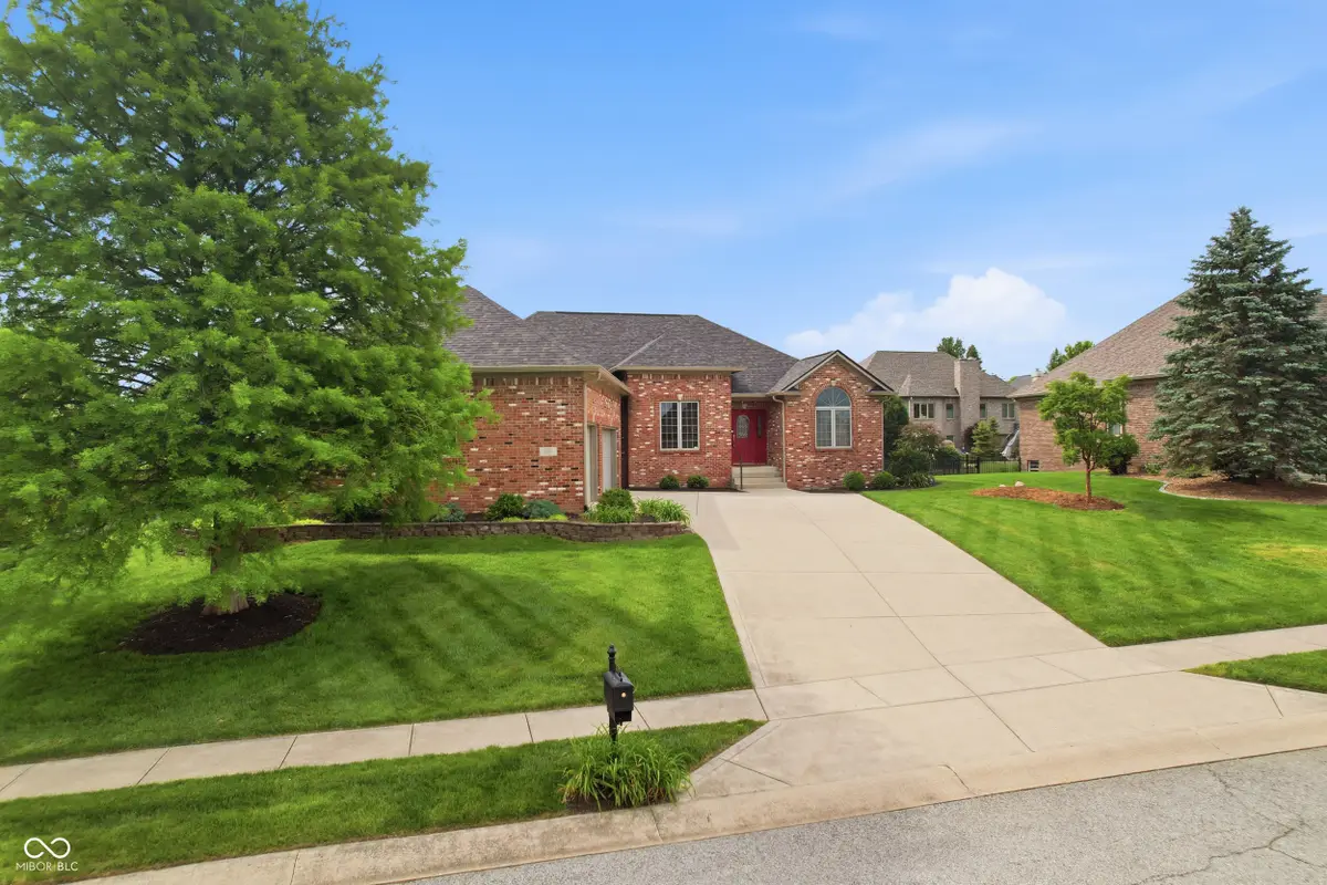 2937 Abbotsbury Court, Greenwood, IN 46143 - #1