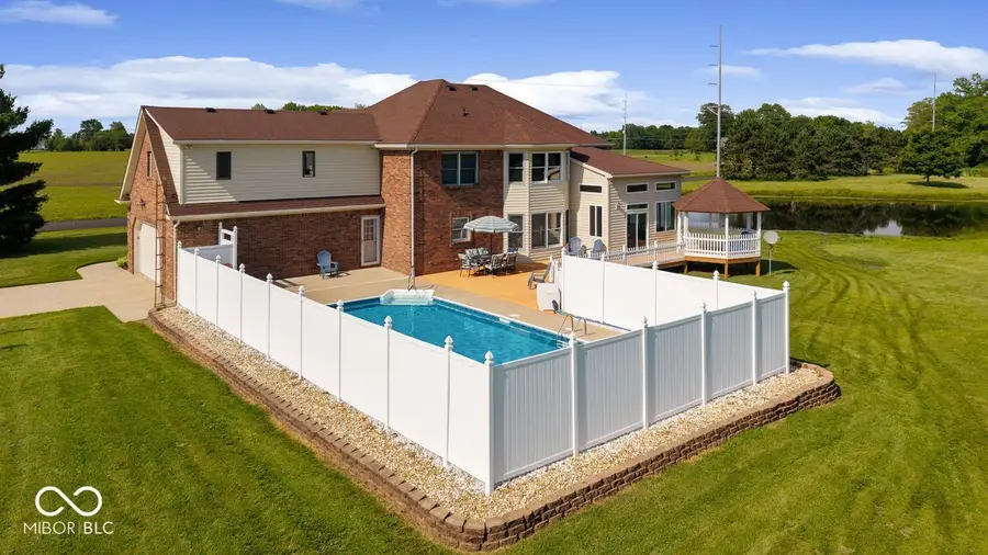 3877 Meadowbrook Drive, Seymour, IN 47274 - #3