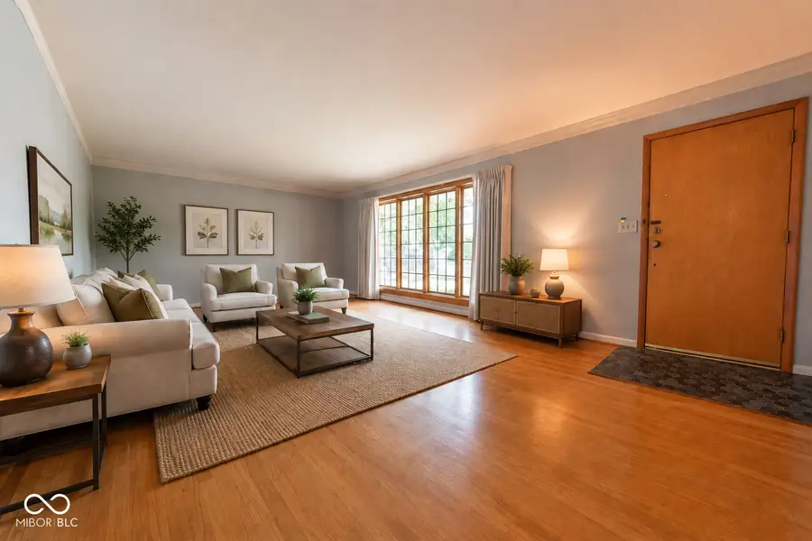 4052 Roselawn Avenue, Columbus, IN 47203 - #3