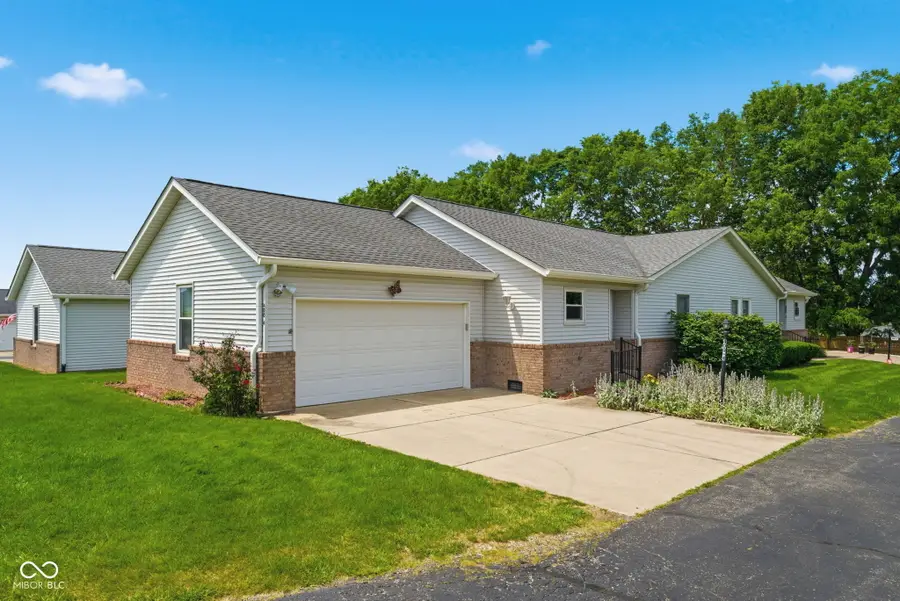 400 Longcastle Drive #Unit 4, Greencastle, IN 46135 - #3