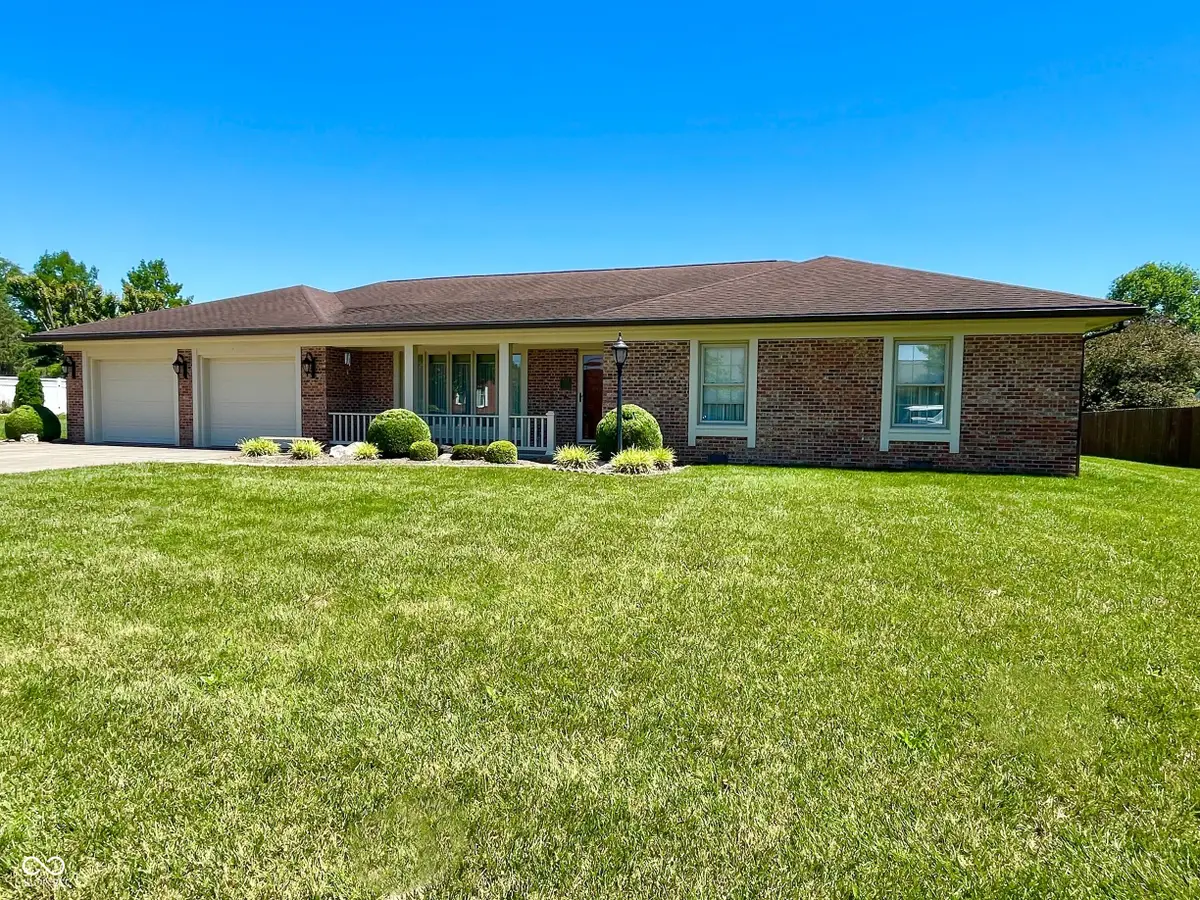 305 Jodi Drive, Brownstown, IN 47220 - #1