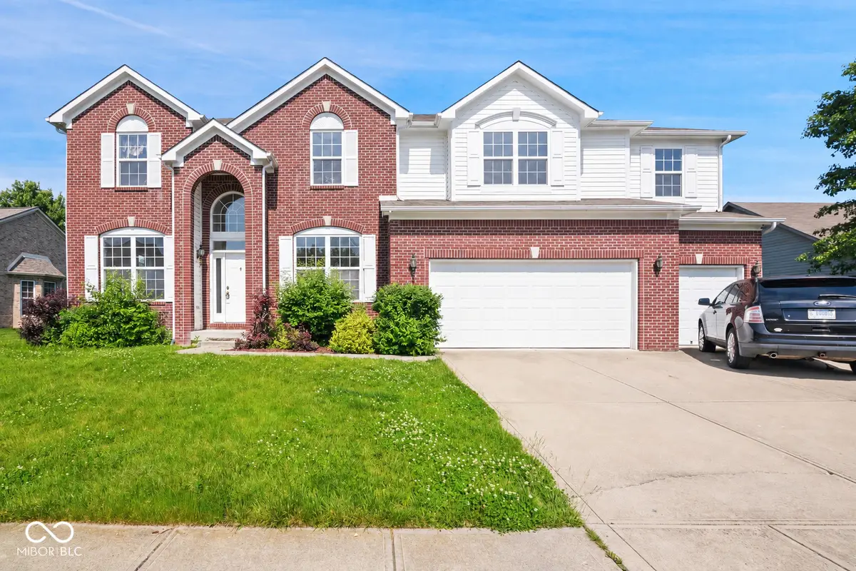 5682 W Port Drive, McCordsville, IN 46055 - #1