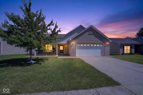 654 Findlay Lane, Greenwood, IN 46143