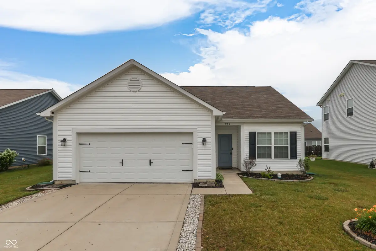202 Longleaf Lane, Greenfield, IN 46140 - #1