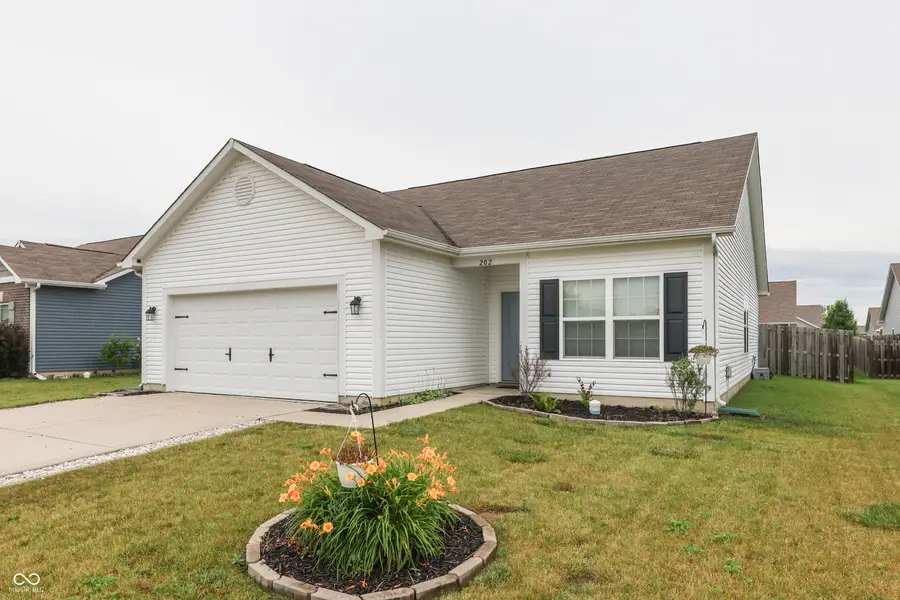 202 Longleaf Lane, Greenfield, IN 46140 - #3