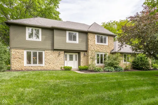 1030 Maxwell Lane, Zionsville, IN 46077