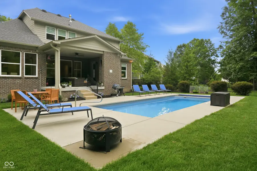 2837 E High Grove Circle, Zionsville, IN 46077 - #2