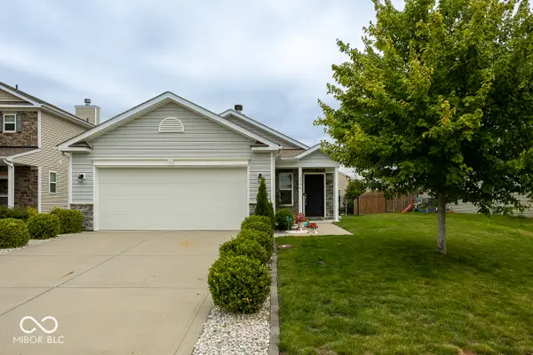 5774 White Pine Road, Whitestown, IN 46075