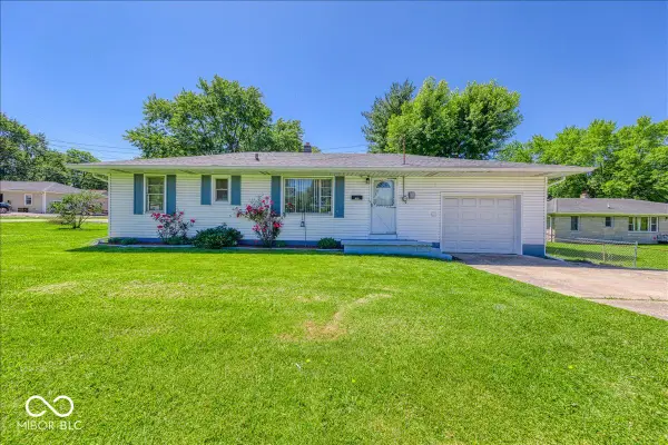249 W County Line Road, Greenwood, IN 46142