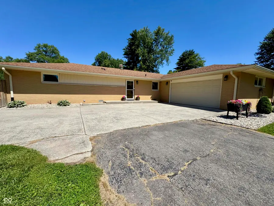 9940 W Sunset Lane, Elwood, IN 46036 - #3