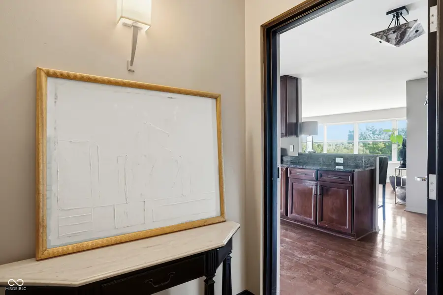 25 E 40th Street #APT 6B, Indianapolis, IN 46205 - #2