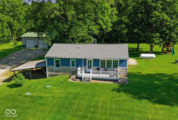 4562 W Division Road, Morgantown, IN 46160