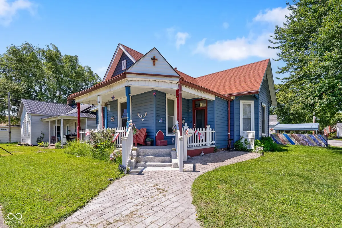 202 W Laurel Street, Seymour, IN 47274 - #1