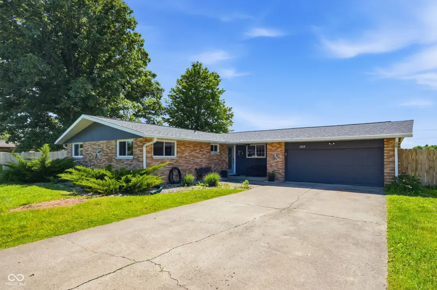 1509 N Lafayette Drive, Muncie, IN 47303 - #2
