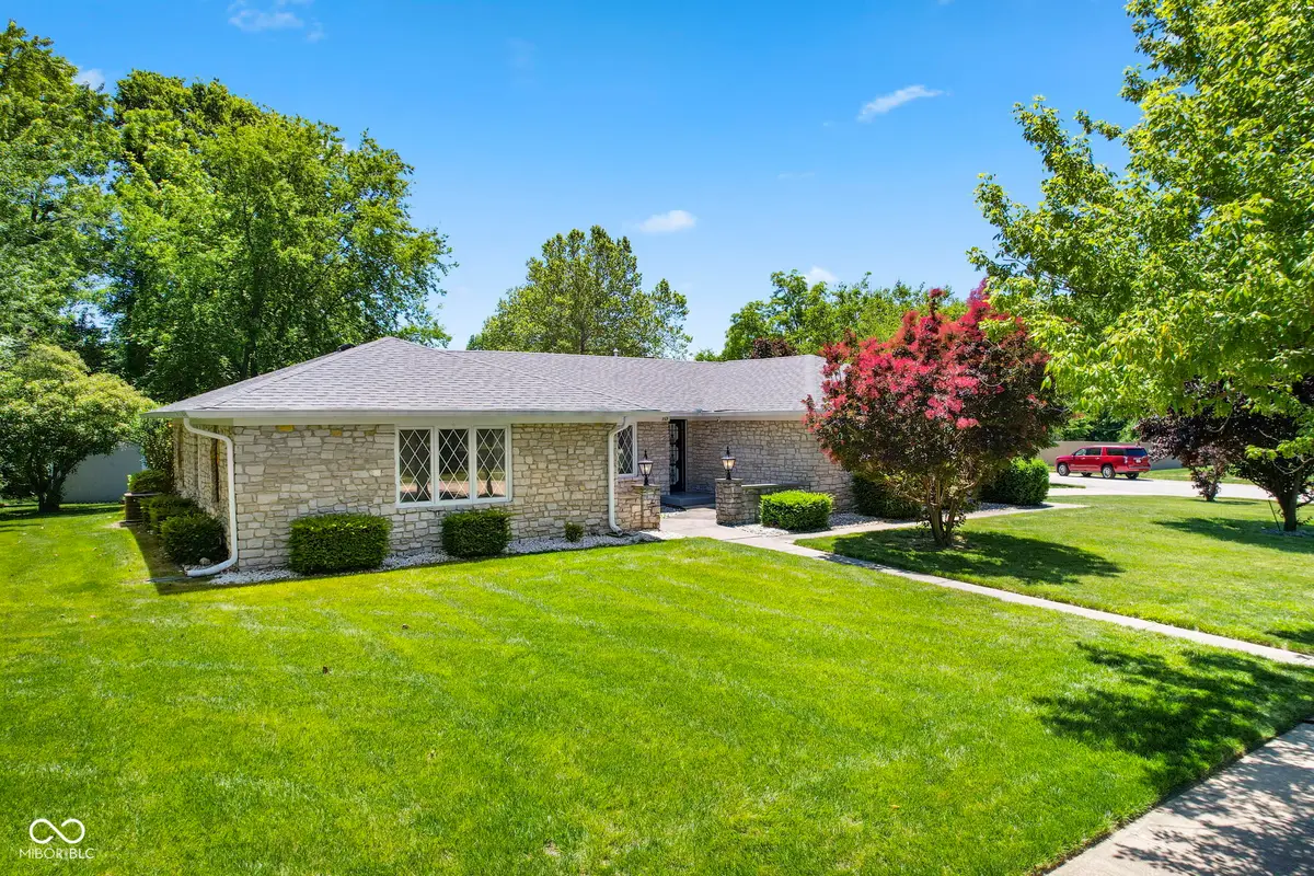 869 Briarwood Drive, Greenwood, IN 46142 - #1