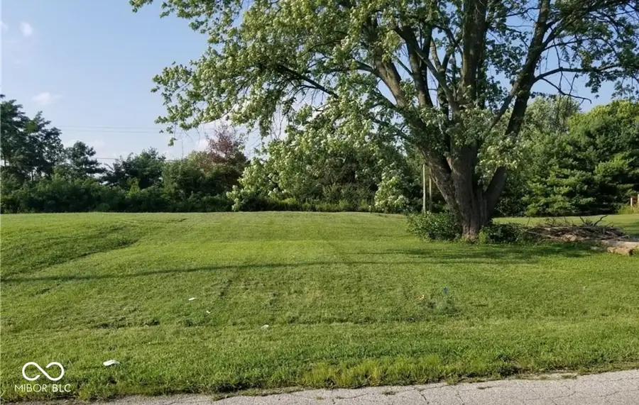 512 Pleasant Run Drive, Greenwood, IN 46142 - #2