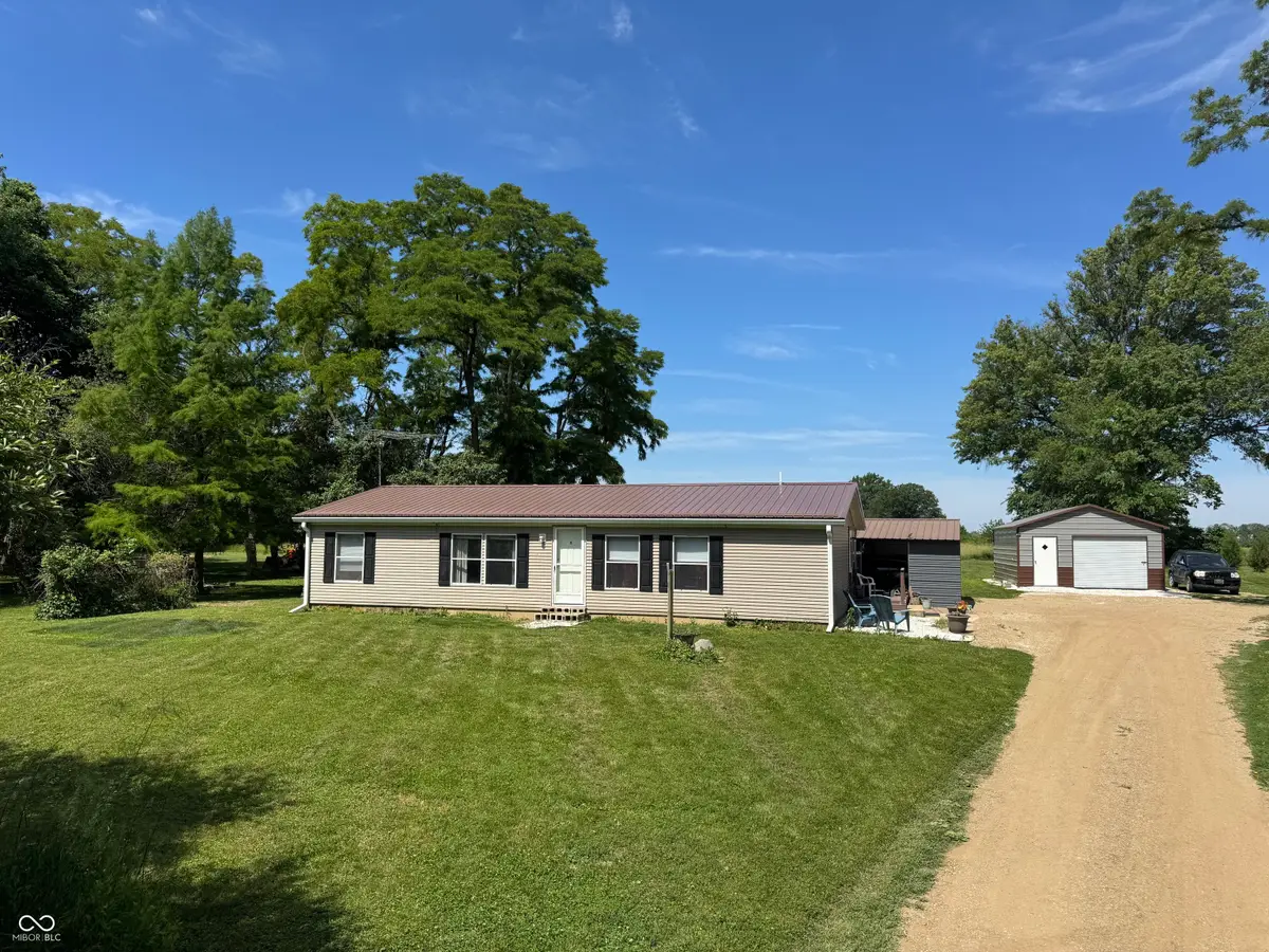 1404 N Dry Run Road, Veedersburg, IN 47987 - #1