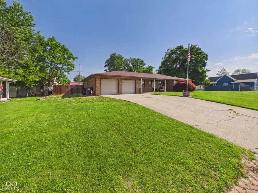 708 W Monroe Street, Alexandria, IN 46001 - #2