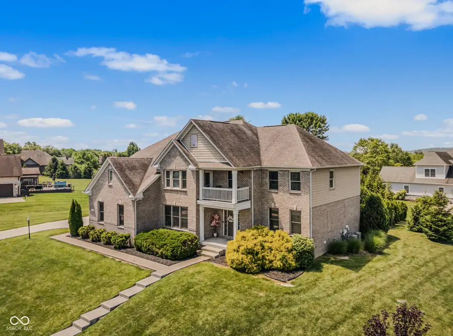 950 Westlake Hills Drive, Columbus, IN 47201 - #2