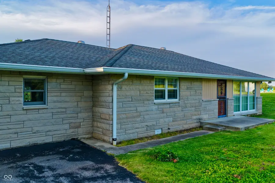 6742 E County Road 900 N, Seymour, IN 47274 - #3