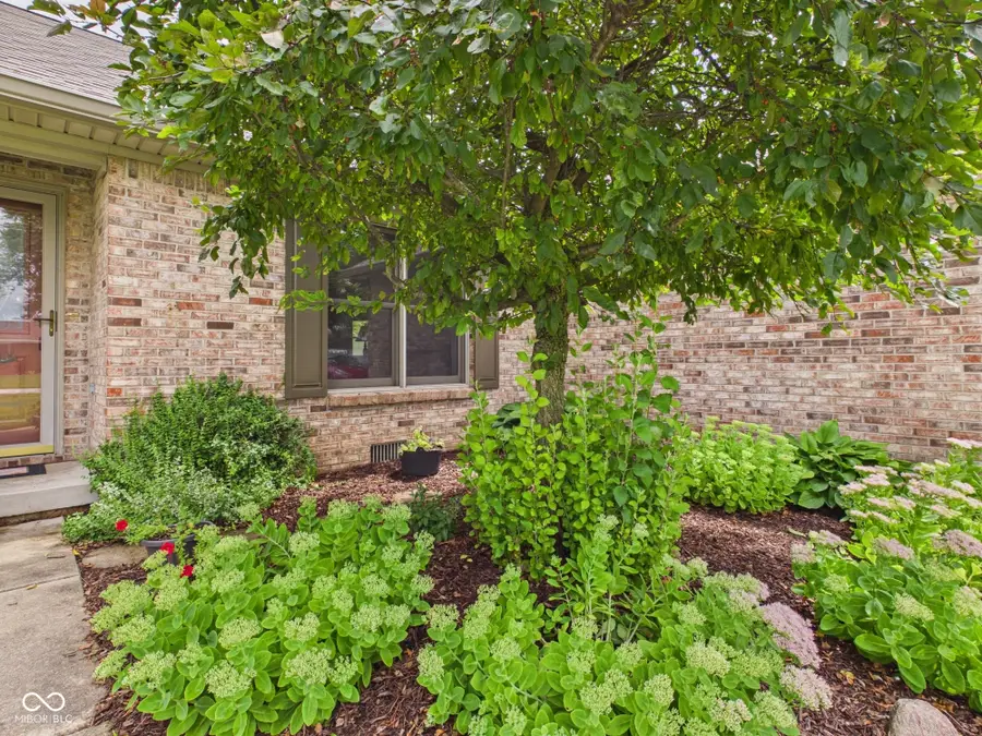 1413 N Fairview Street, Alexandria, IN 46001 - #3
