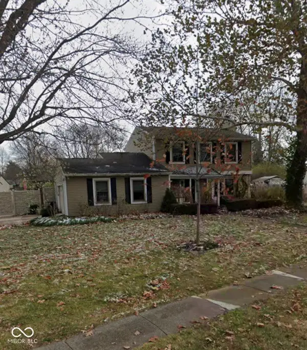 7915 Ridgegate West Drive, Indianapolis, IN 46268