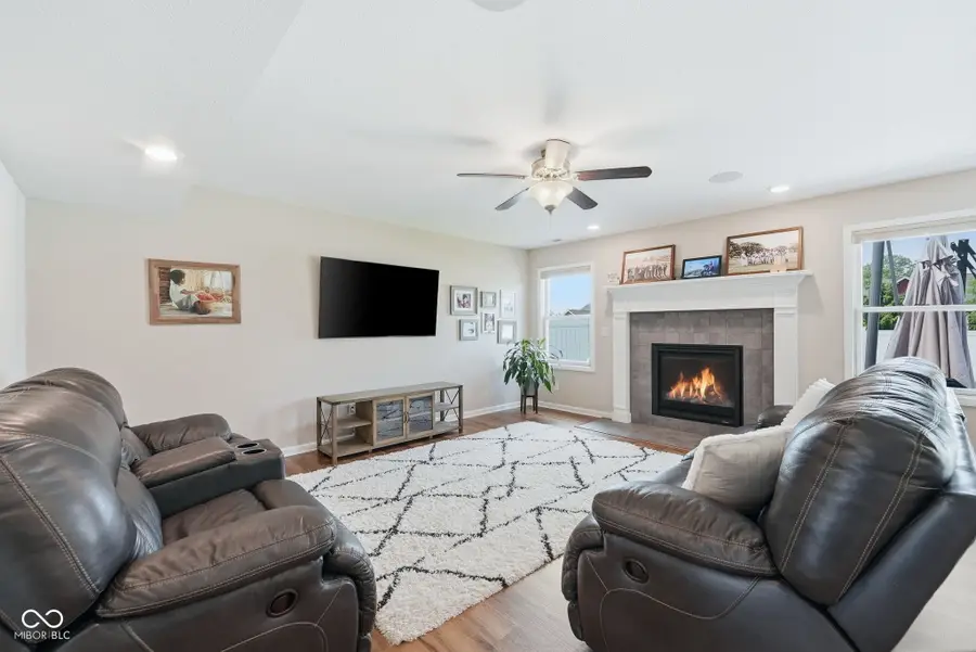 905 N Fox Berry Drive, Yorktown, IN 47396 - #2
