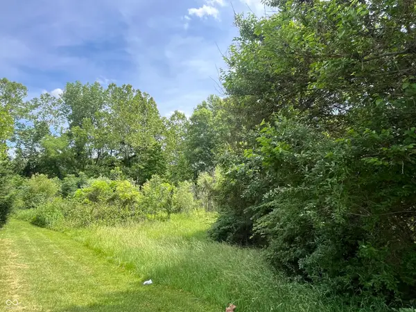 1750 W Foxcliff Drive S, Martinsville, IN 46151