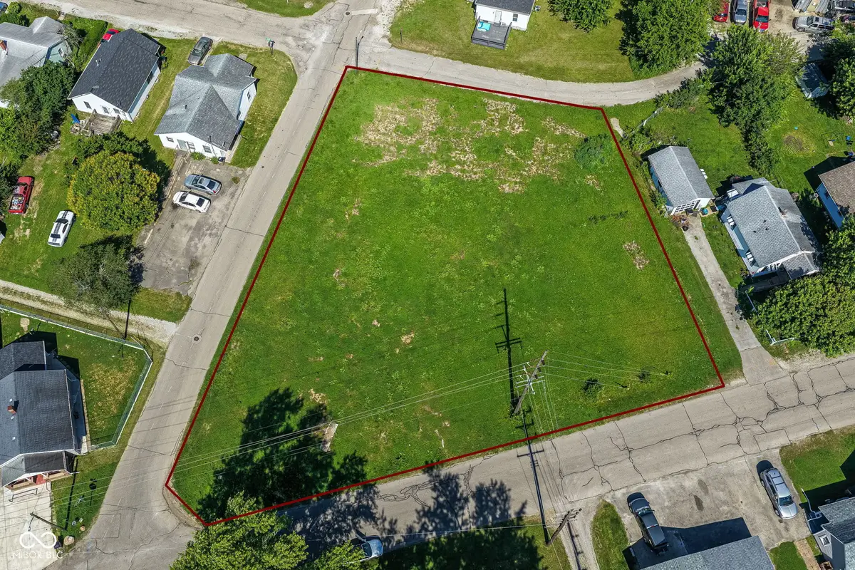 102 Oak Street, Columbus, IN 47201 - #1