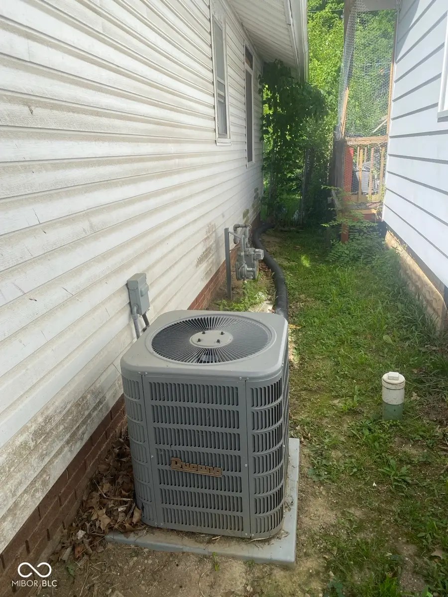 2103 S Burlington Drive, Muncie, IN 47302 - #2