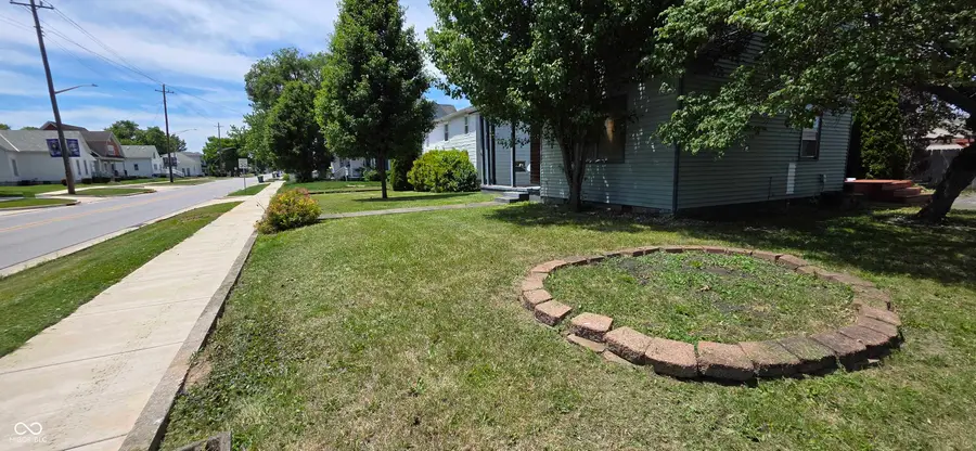 416 E Main Street, Greentown, IN 46936 - #3