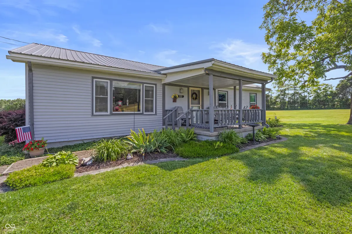 9785 W County Road 200 N, Seymour, IN 47274 - #1