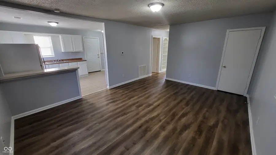 6147 Commodore Drive, Indianapolis, IN 46219 - #3
