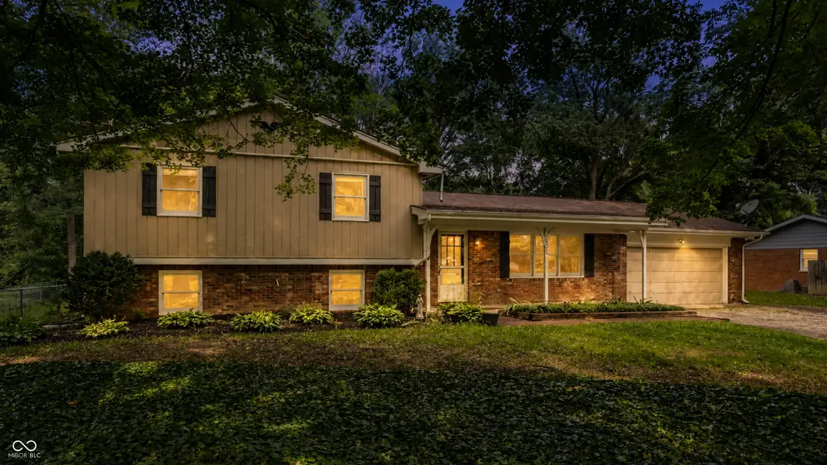 10560 Greentree Drive, Carmel, IN 46032 - #1