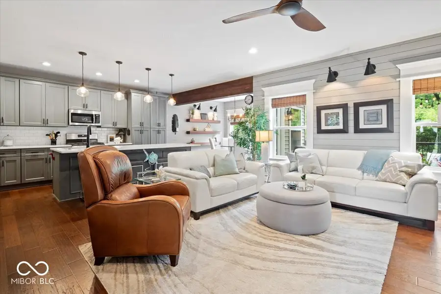 9749 Thorne Cliff Way #UNIT 102, Fishers, IN 46037 - #2