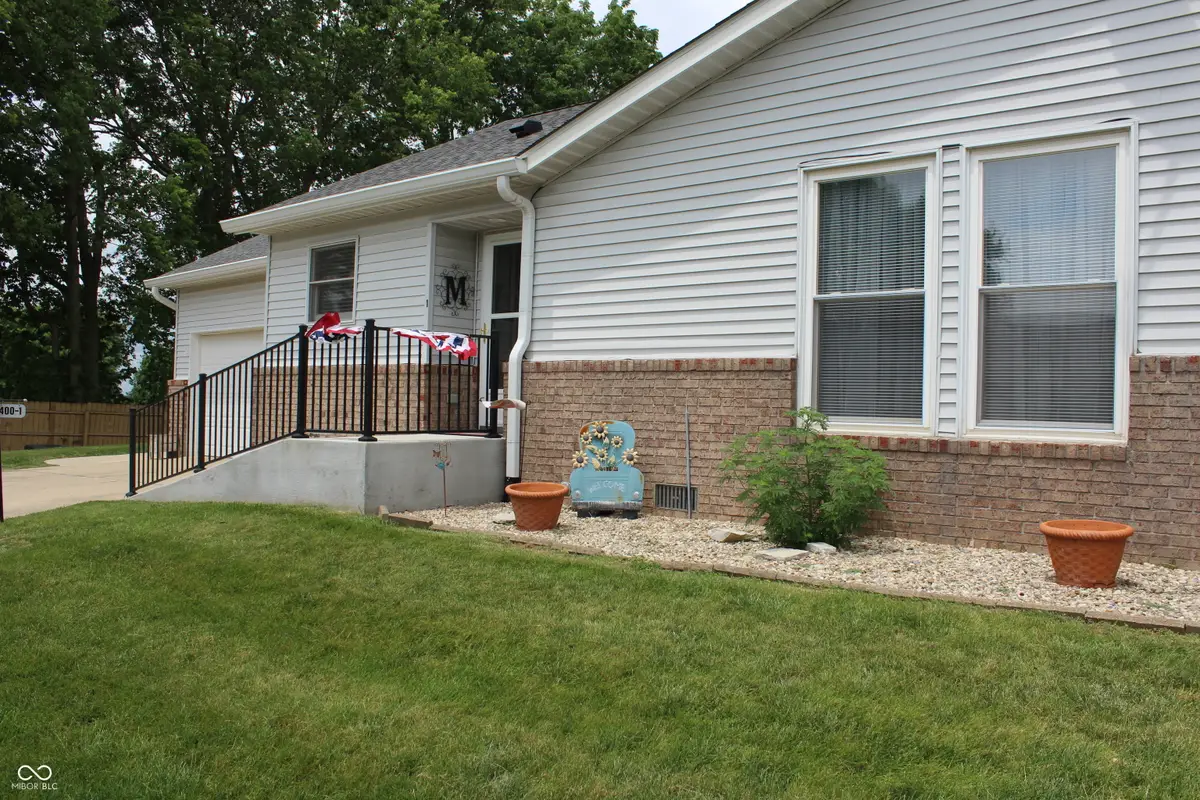 400 Unit 1 Longcastle Drive, Greencastle, IN 46135 - #1