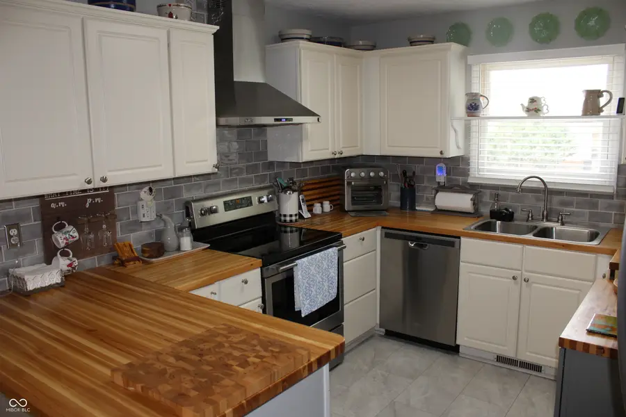 400 Unit 1 Longcastle Drive, Greencastle, IN 46135 - #2