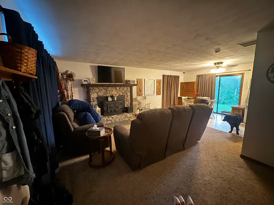 2049 E 400 S, Crawfordsville, IN 47933 - #3