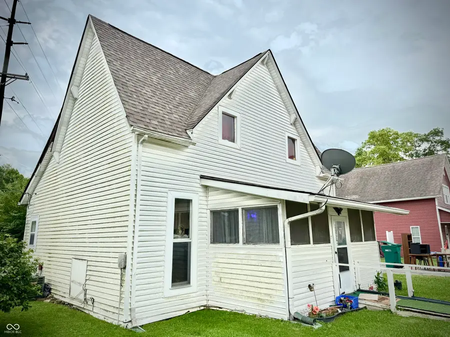 7 N Main Street, Whitestown, IN 46075 - #2