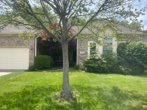 7126 Lakeside Woods Drive, Indianapolis, IN 46278