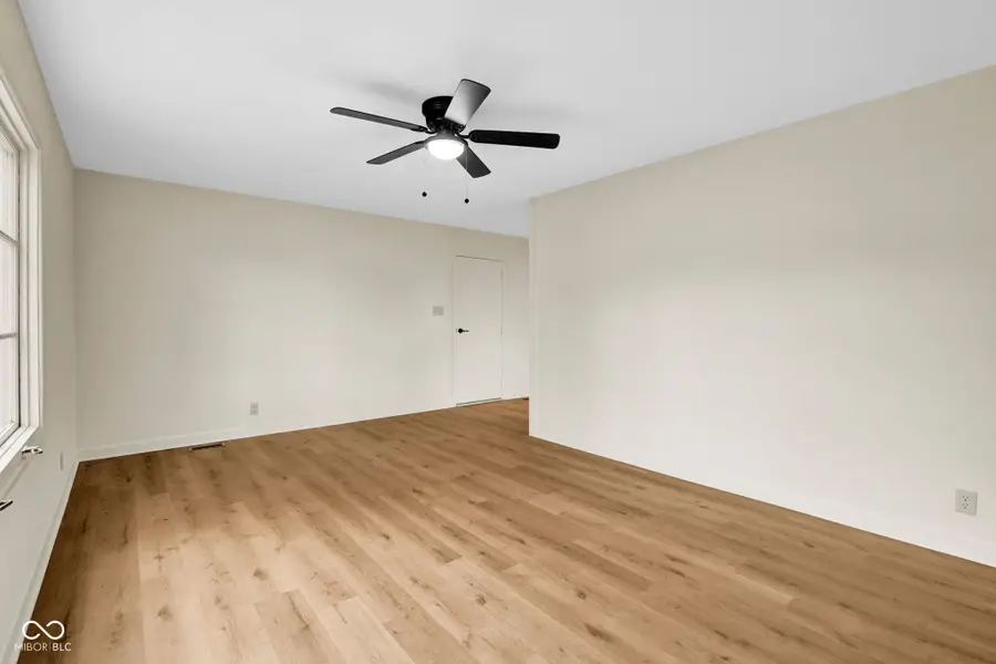 3050 Lucas Way, Columbus, IN 47203 - #3
