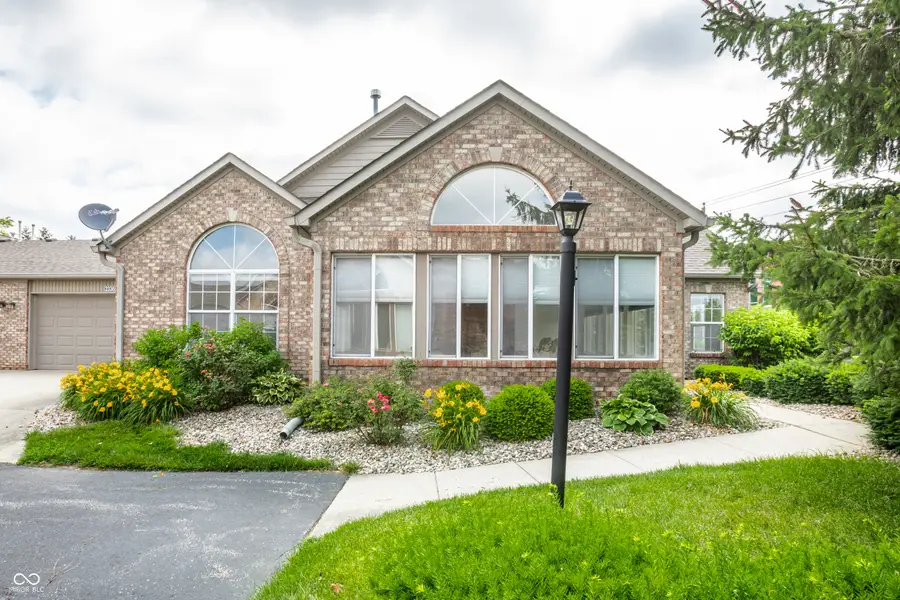 2336 Steeple Chase, Shelbyville, IN 46176 - #2