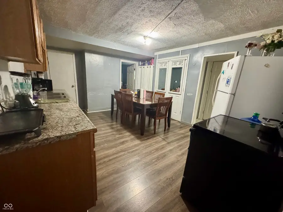 810 E Elmore Street, Crawfordsville, IN 47933 - #3