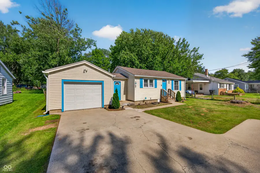 221 Della Road, Columbus, IN 47203 - #3