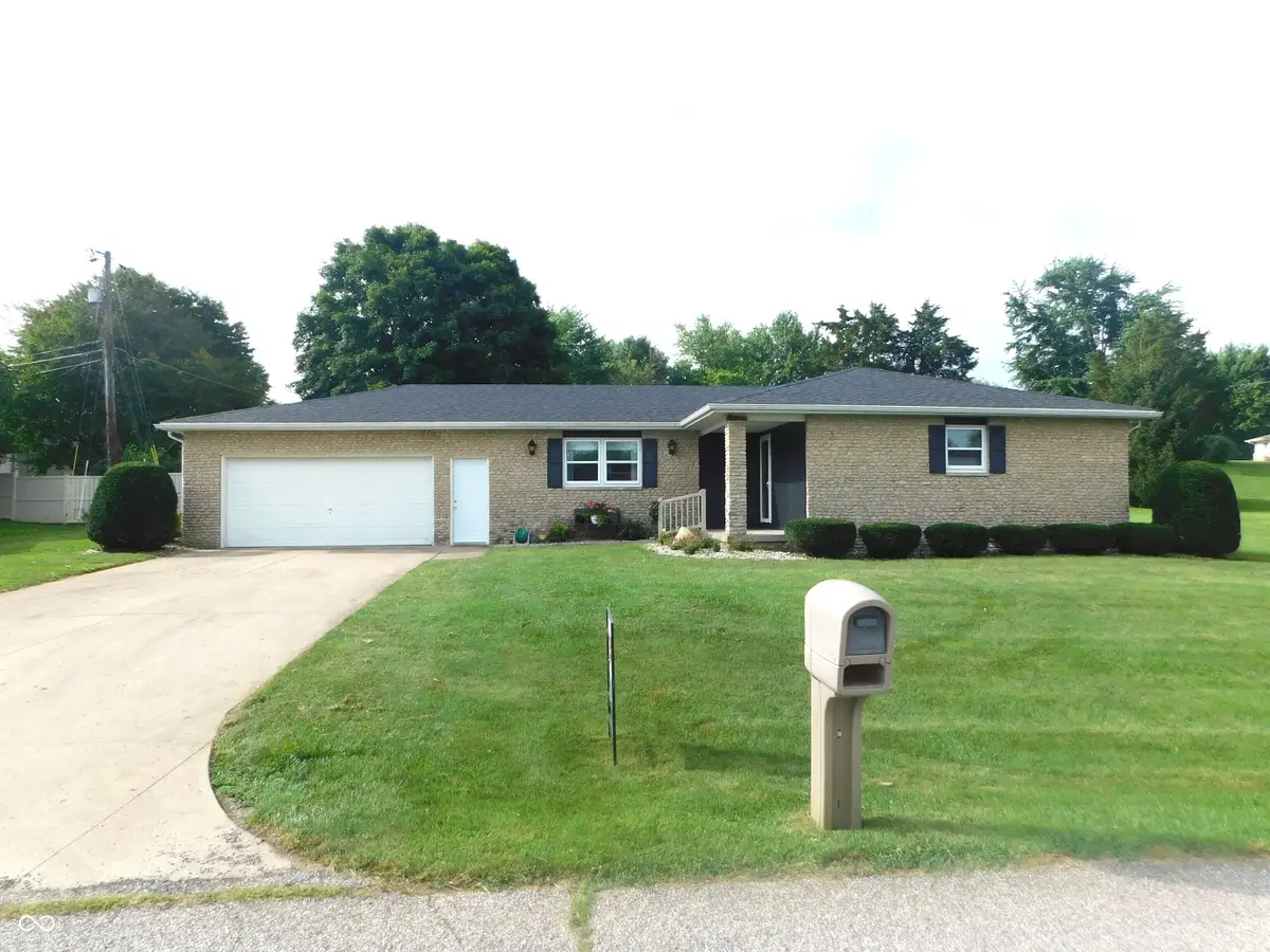 1037 E Tara Road, Greensburg, IN 47240 - #1