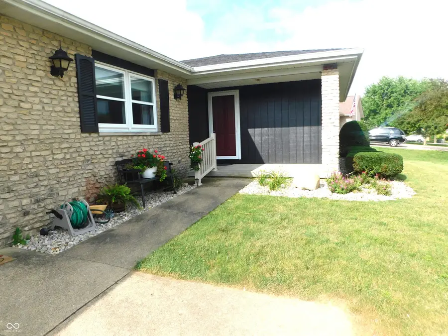 1037 E Tara Road, Greensburg, IN 47240 - #2