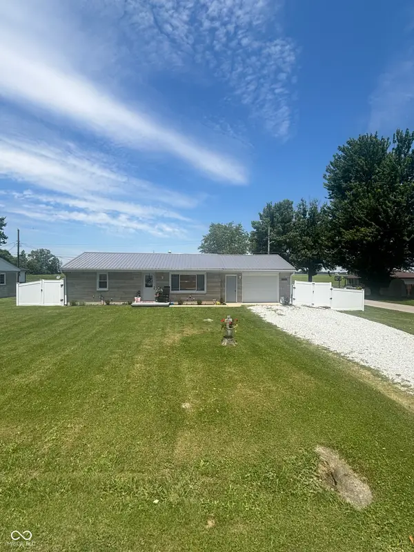606 E Gatewood Drive, Westport, IN 47283