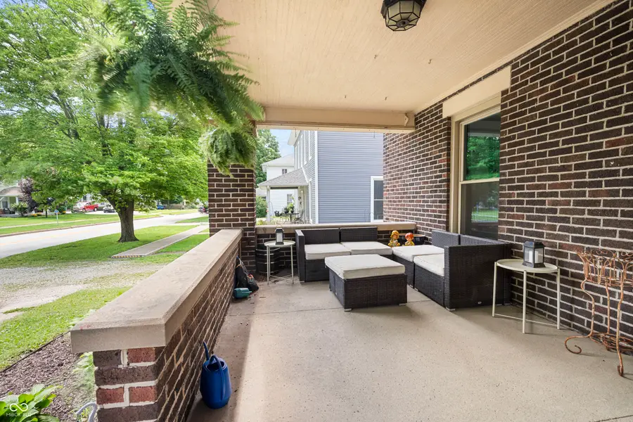 410 W Main Street, Thorntown, IN 46071 - #3