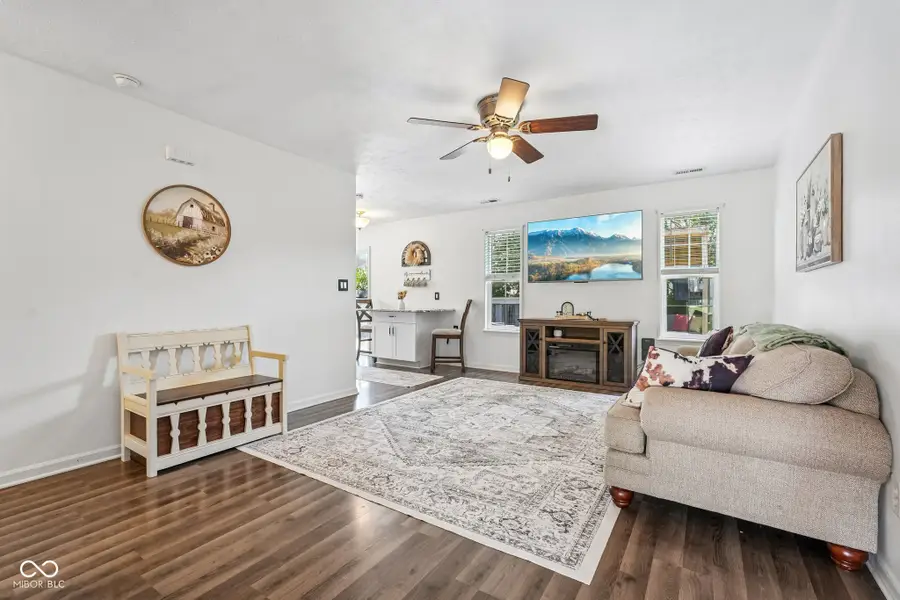 718 Breakers Lane, Fortville, IN 46040 - #3